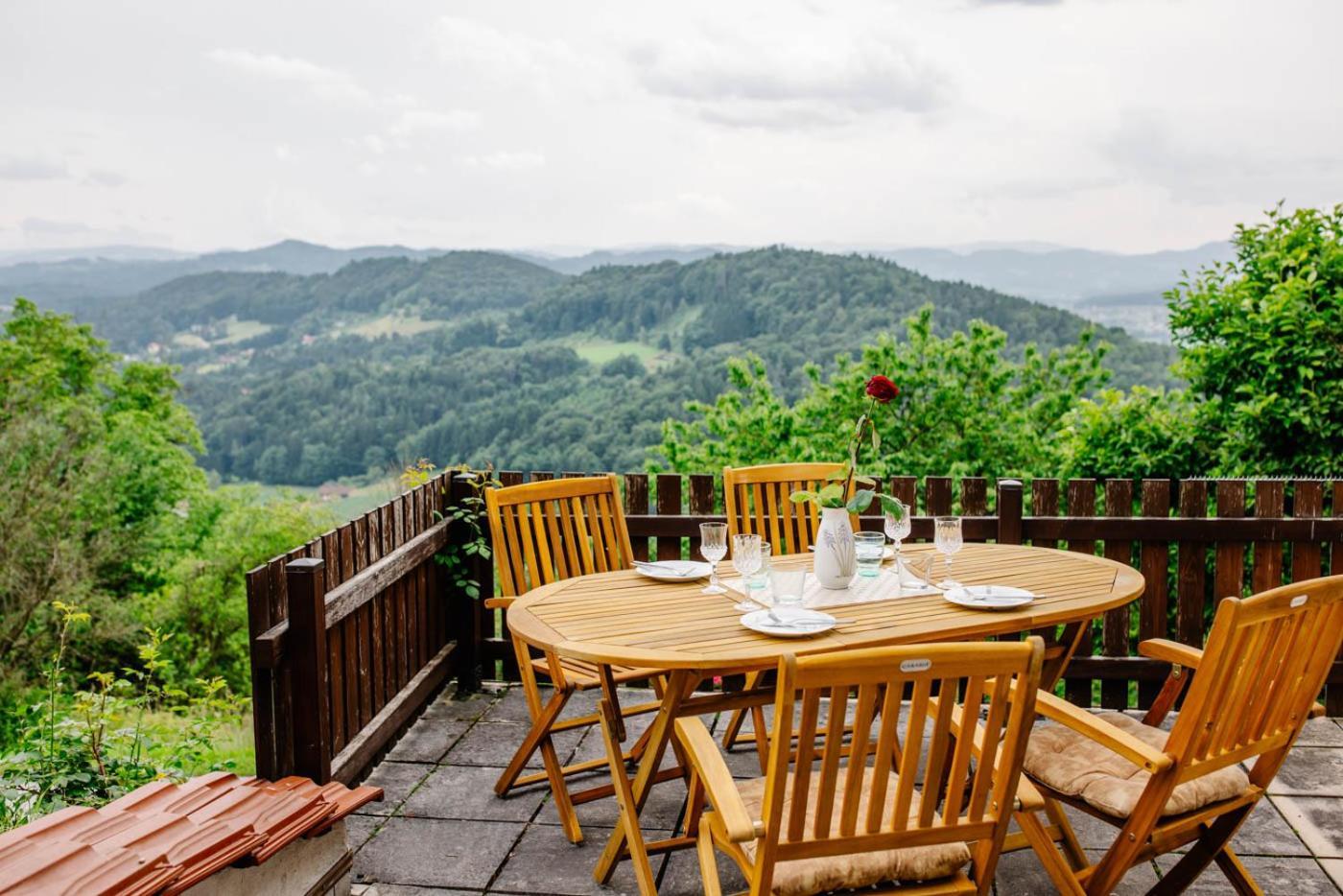 Winzerhaus Roemerstrasse คิทเซค อิม เซาซาล ภายนอก รูปภาพ
